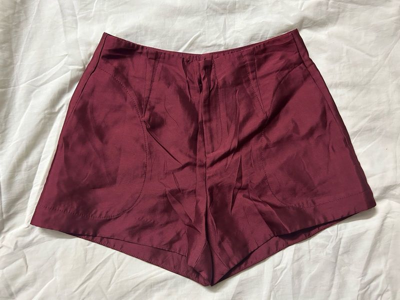 Stylish High-Waisted Maroon Shorts