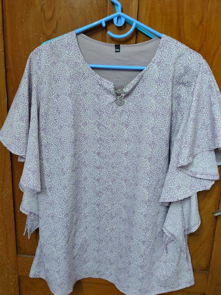 Chic Lavender Floral Ruffle Sleeve Top