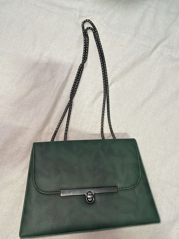 Elegant Green Shoulder Bag