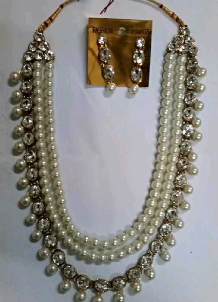 Elegant Pearl &amp; Crystal Necklace Set