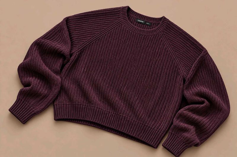 DEEP PLUM TEXTURED RIBBED KNIT SWEATER