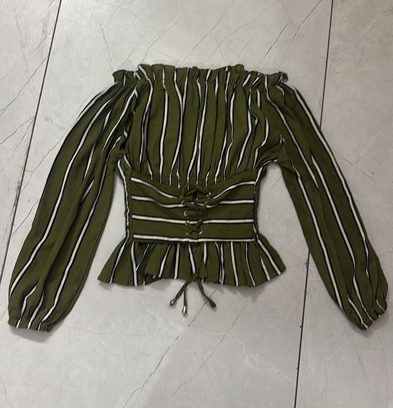 Off Shoulder Top 💚