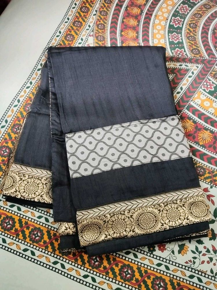 Elegant Black Saree with Gold Border Zari work