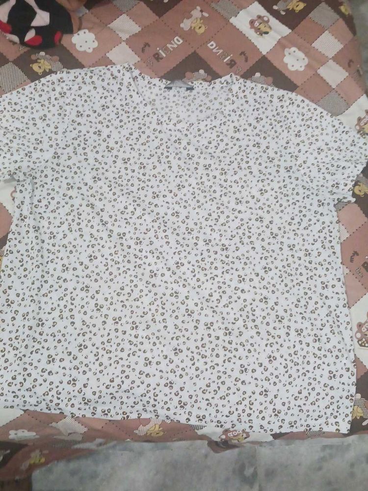 Cute White Leopard Print T-Shirt