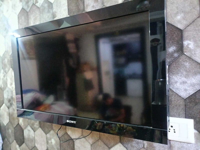 Sony Bravia LCD 32 INCH