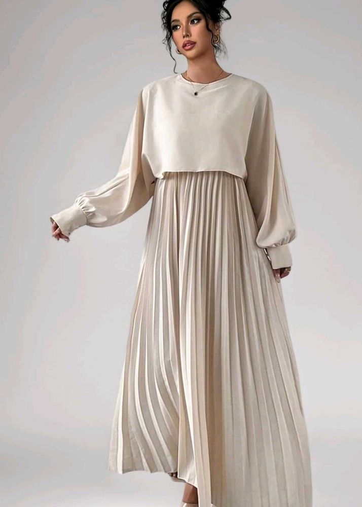 Elegant Pleated Maxi Dress