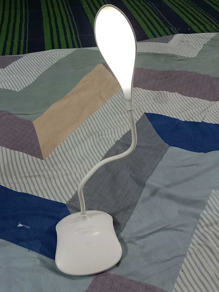 Coollite LED Desk Lamp