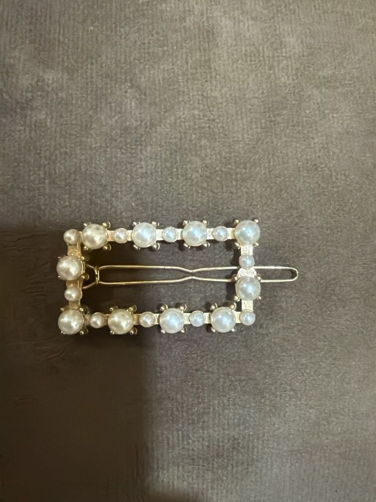 Elegant Pearl Hair Clip