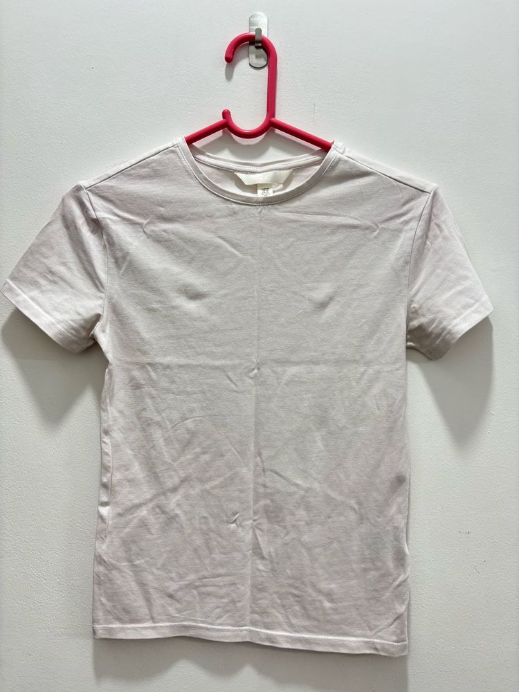 H&amp;M Women Fitted Tshirt (XS)