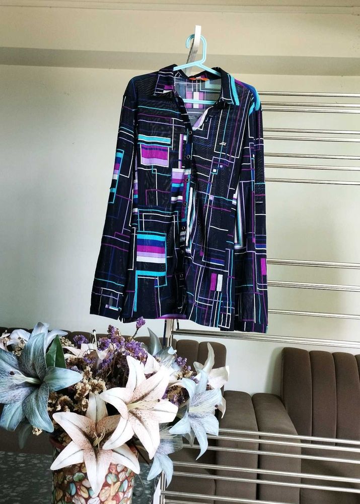 Geometric Print Button-Down