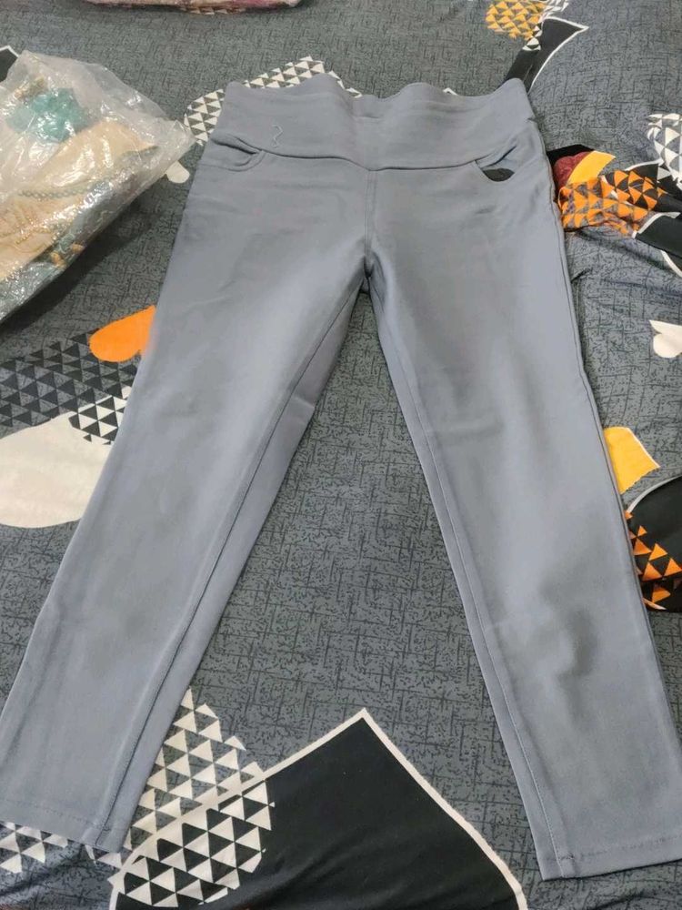 Stylish Grey Jeggings