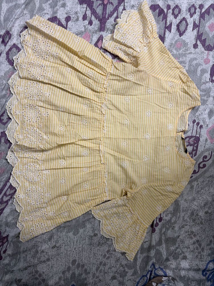 Chic Yellow Broderie Anglaise Top