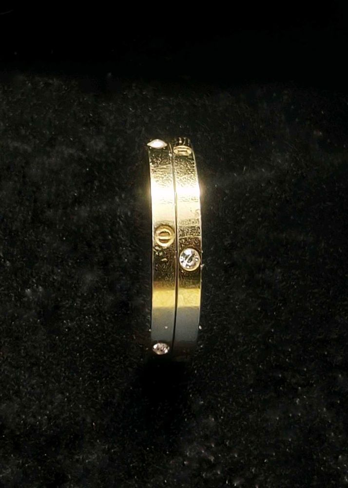 Anti-tarnish Rings stack in gold finish