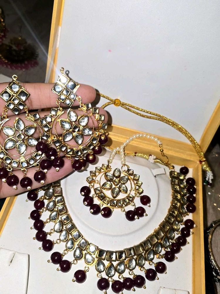 Burgundy kundan set gold