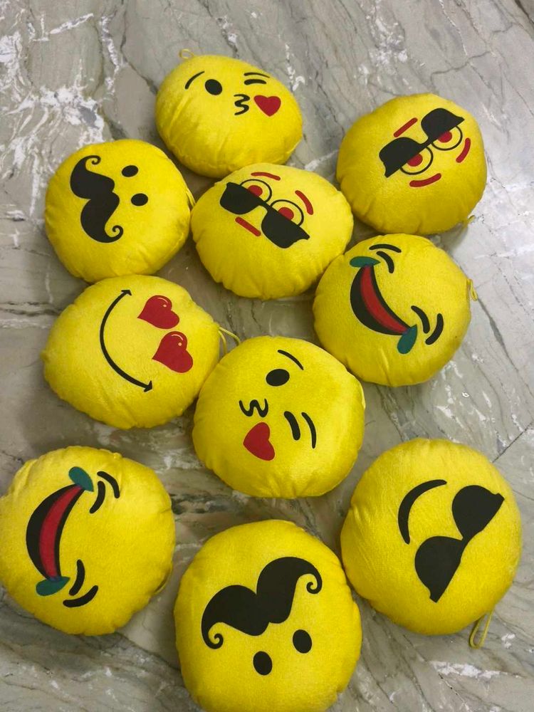 Cute Emoji Cushions Set