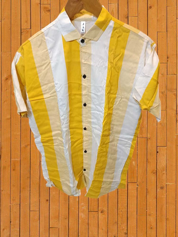 Men's Half Shirt Size XL