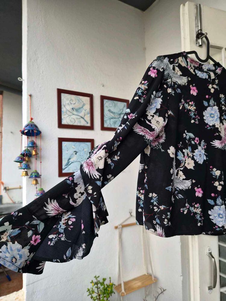 Floral Print Top with very beautiful sleeve