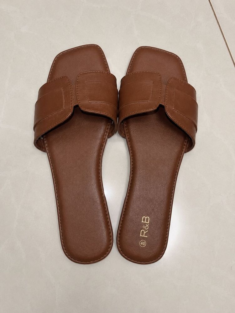 Stylish Brown Flat Sandals