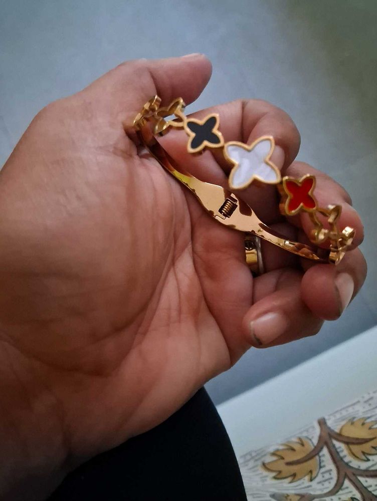 Designer Clover Charm Bangle