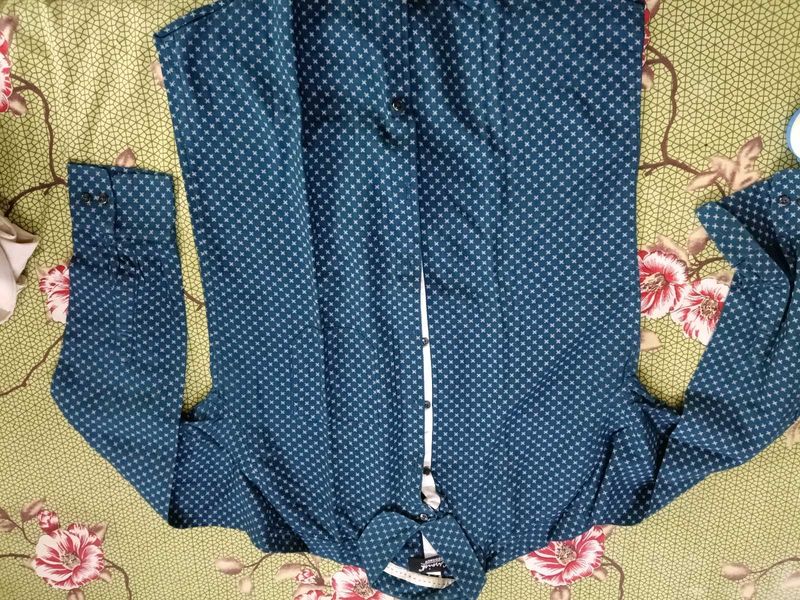 Men's Blue Printed Full Sleeve Shirt in L size ⁹