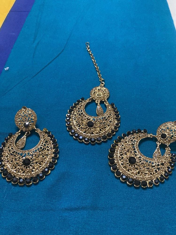 Exquisite Gold &amp; Black Maang Tikka Set