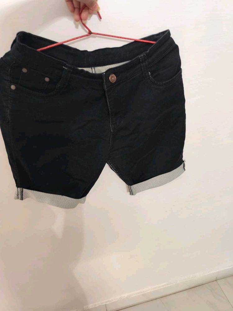 🖤Black Shorts🖤