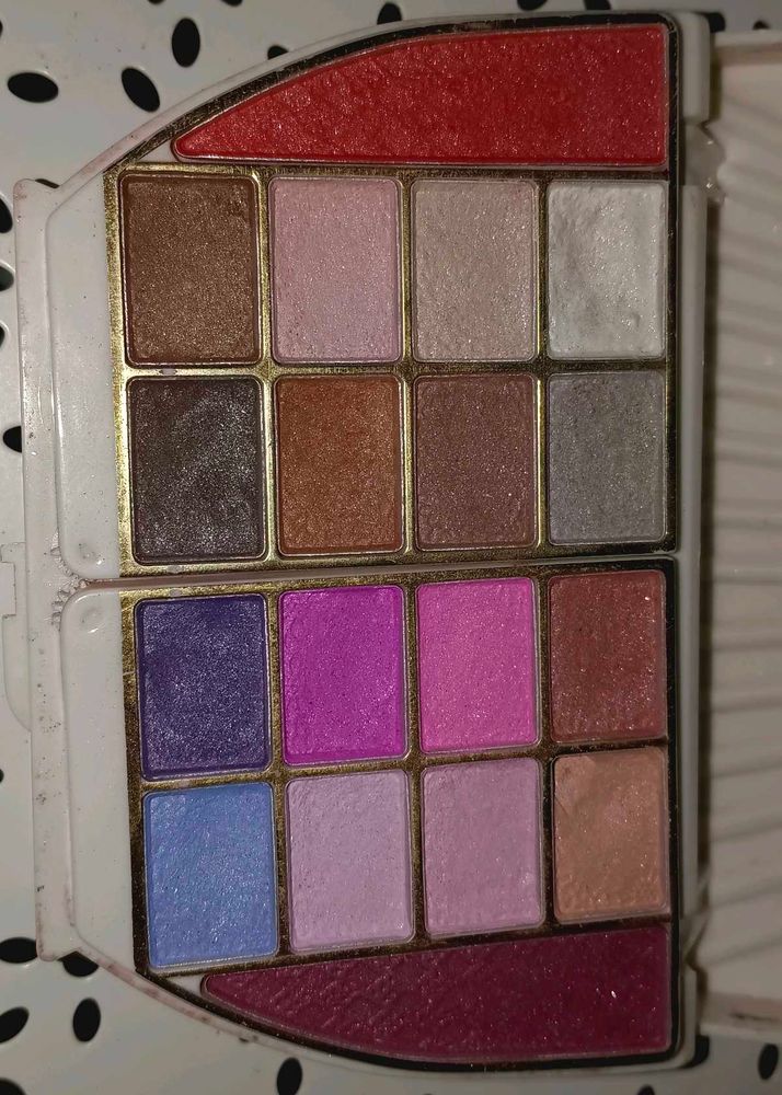 blush Eyeshadow compact Palette with mirror