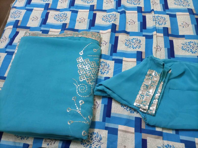 Ethnic blue saree💙with stiched blouse
