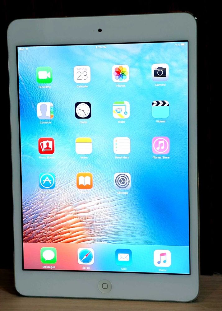 Apple iPad Mini 16GB  Brand New (Unboxed Unit)