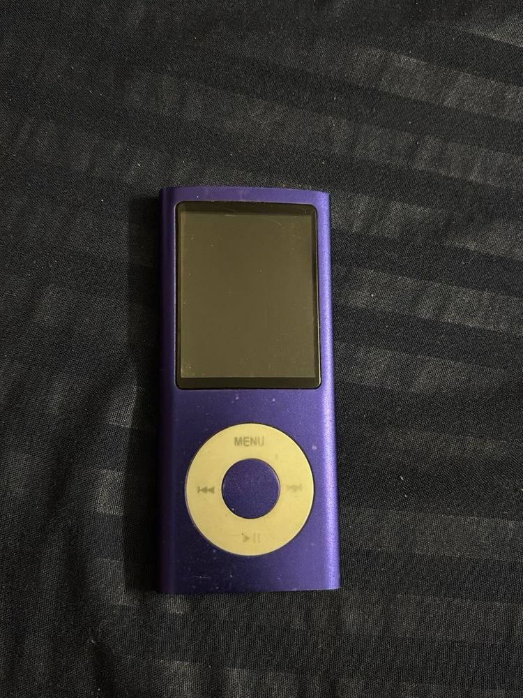 Apple iPod Nano Purple( Without cable)