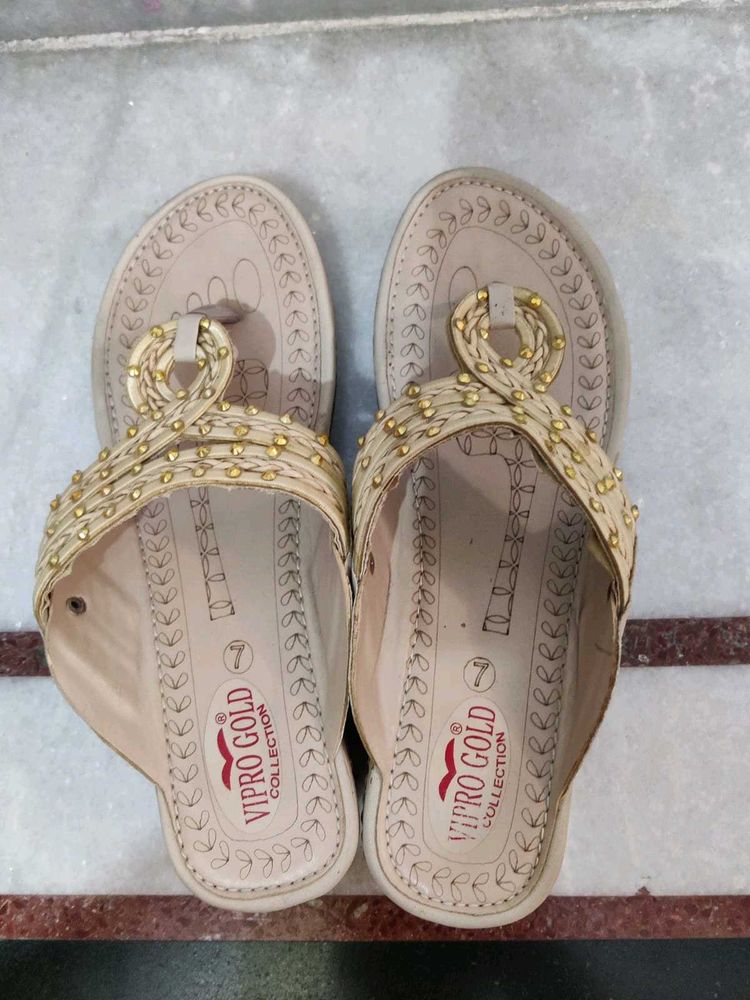 Elegant Beige Kolhapuri Sandals