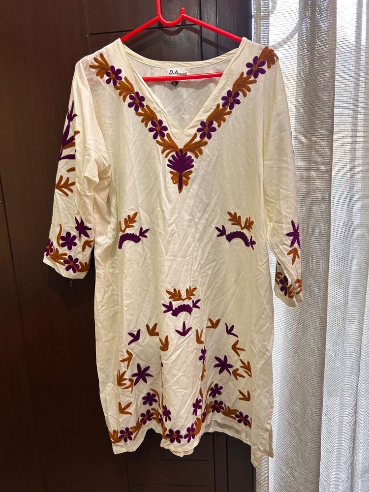 Kashmiri Embroidered Kurta Set