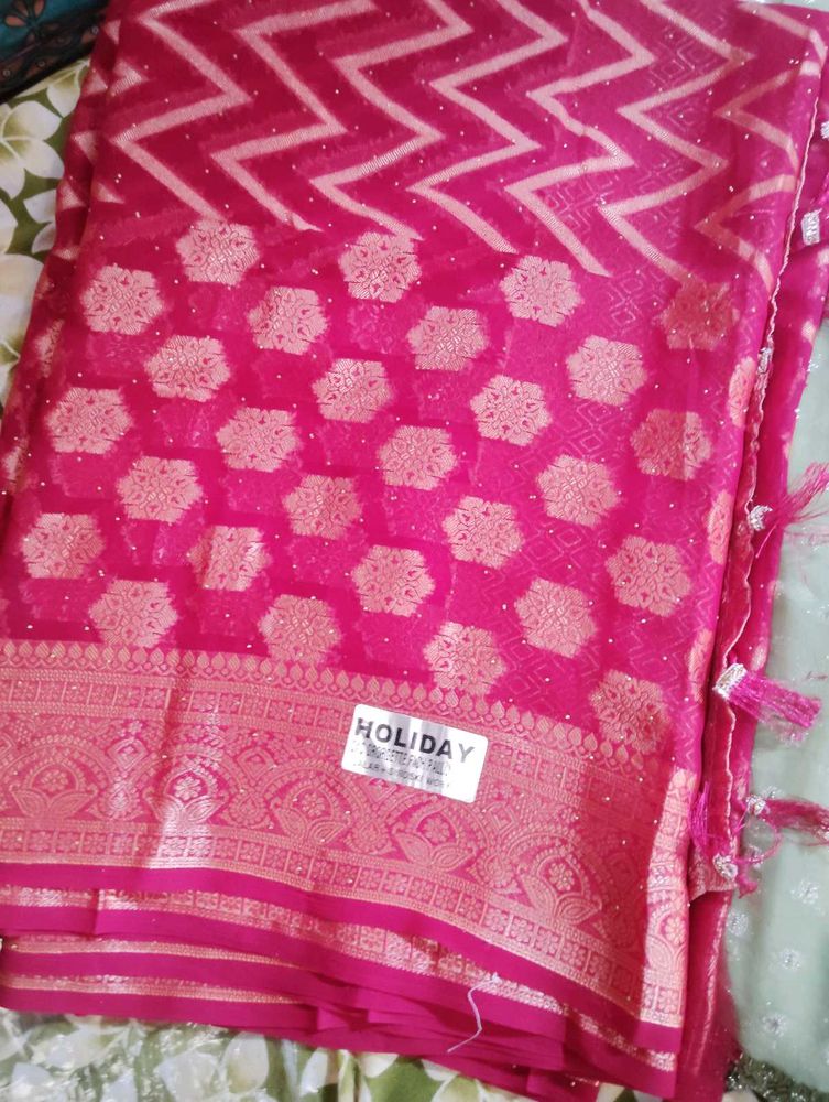 this is new hot pink saree ne