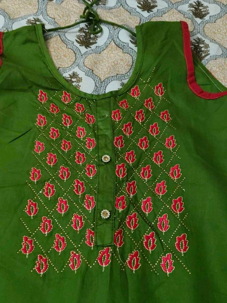 green embroidered kurta set