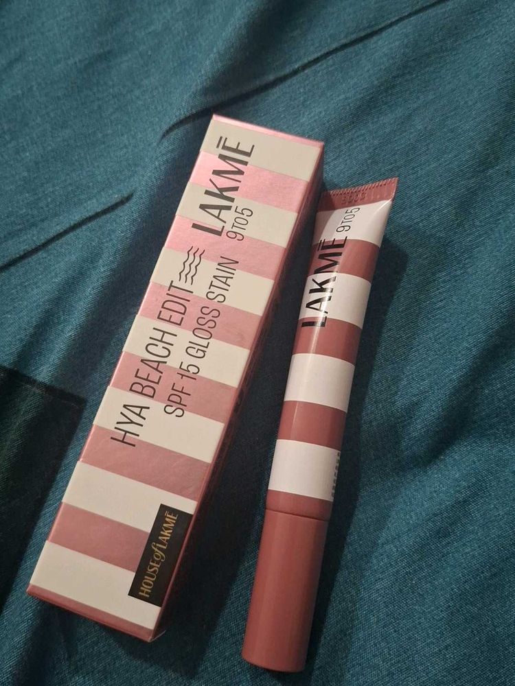 Lakme Lip Gloss - Rosy Sunday