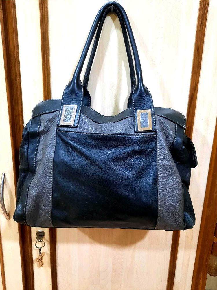 Chic Two-Tone Leather Handbag