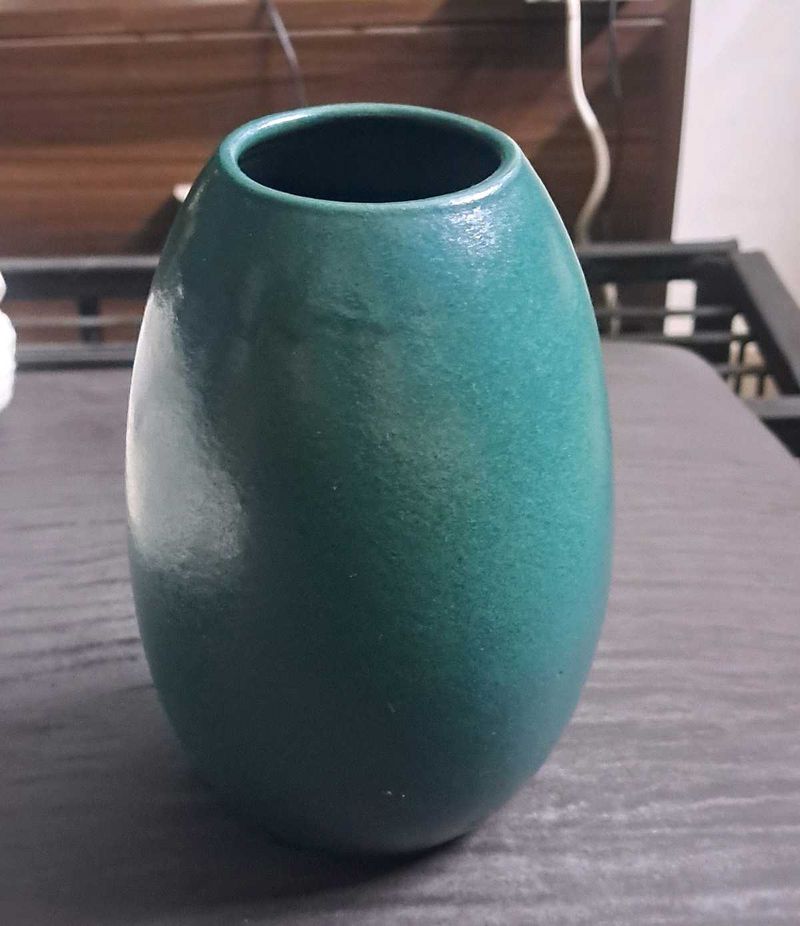 Premium Ceramic Oval Vase