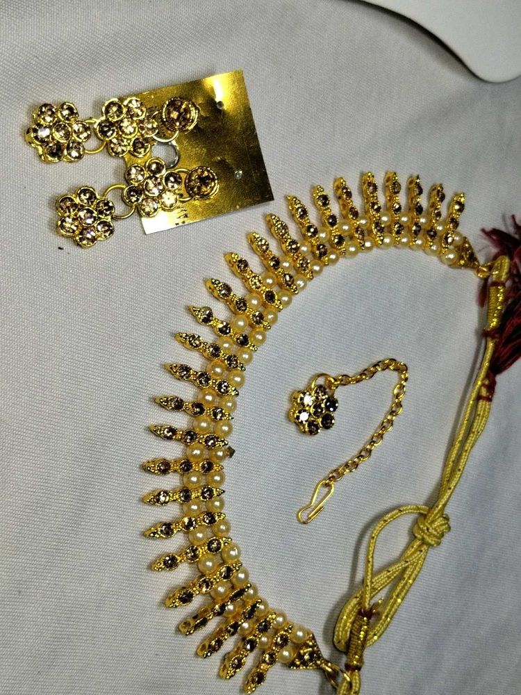 Elegant Gold Pearl Necklace &amp; Earring Set