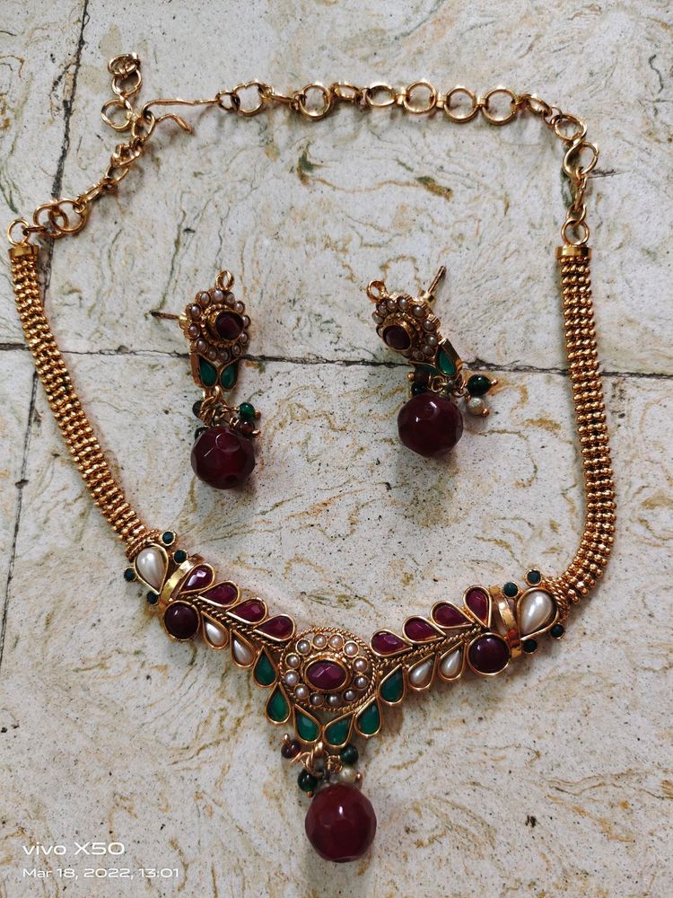 Jadau kundan necklace with earrings unused