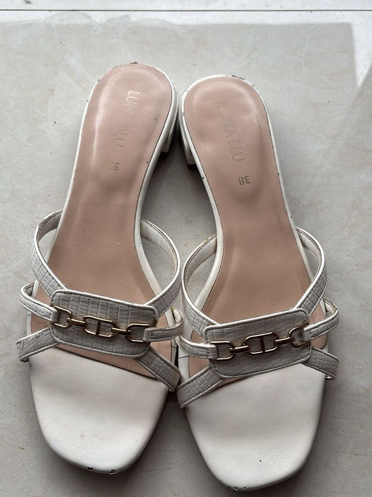 Chic White Chain Accent Sandals