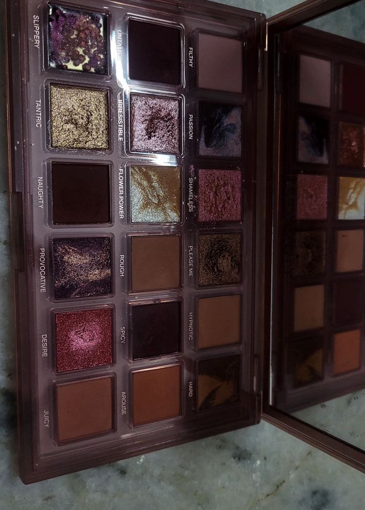 Huda Beauty Original Naughty Pallete