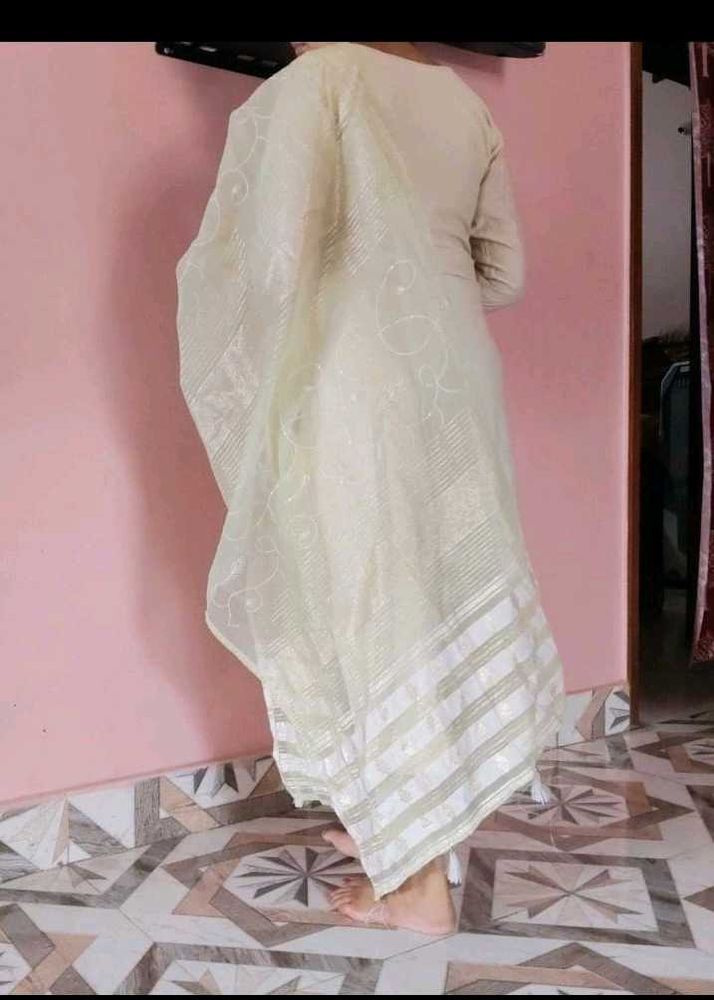 Elegant White Kurta Set with Dupatta