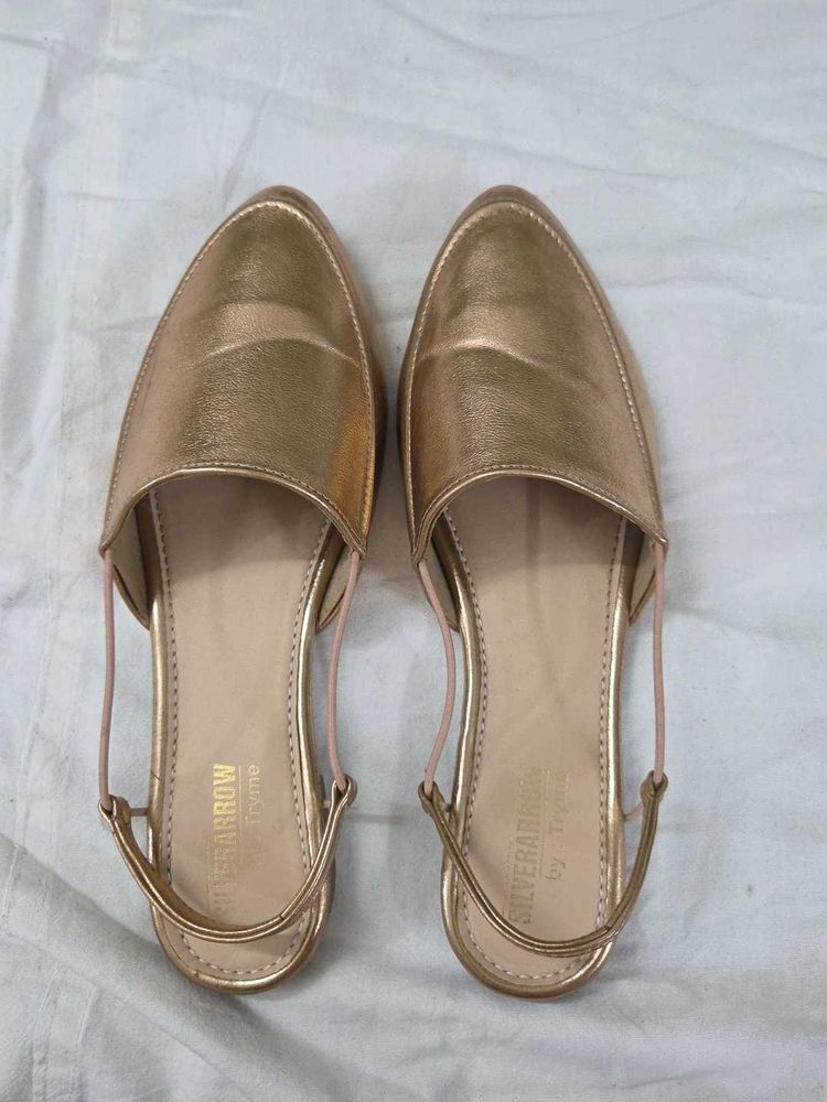 Elegant Rose Gold Flats
