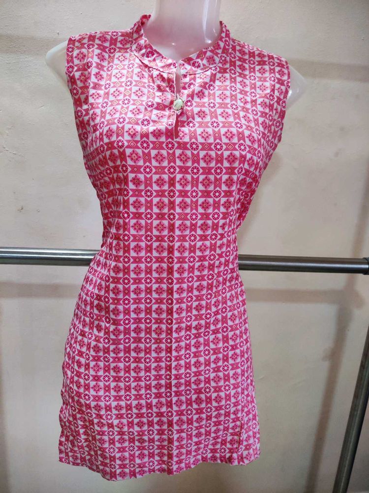 Stylish Pink Printed short Kurta