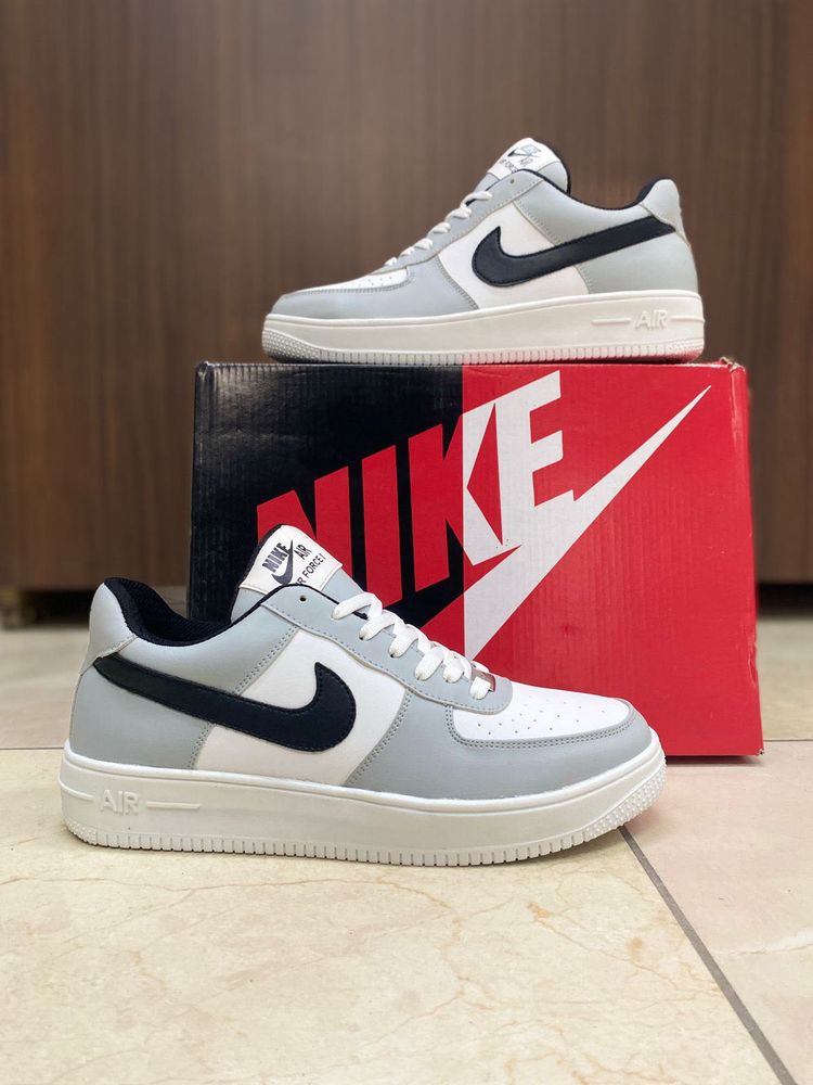Nike Air Force 1 Sneakers