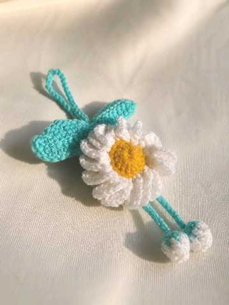 🎀Handmade Crochet 🌼Daisy Keychain/Bag Charm