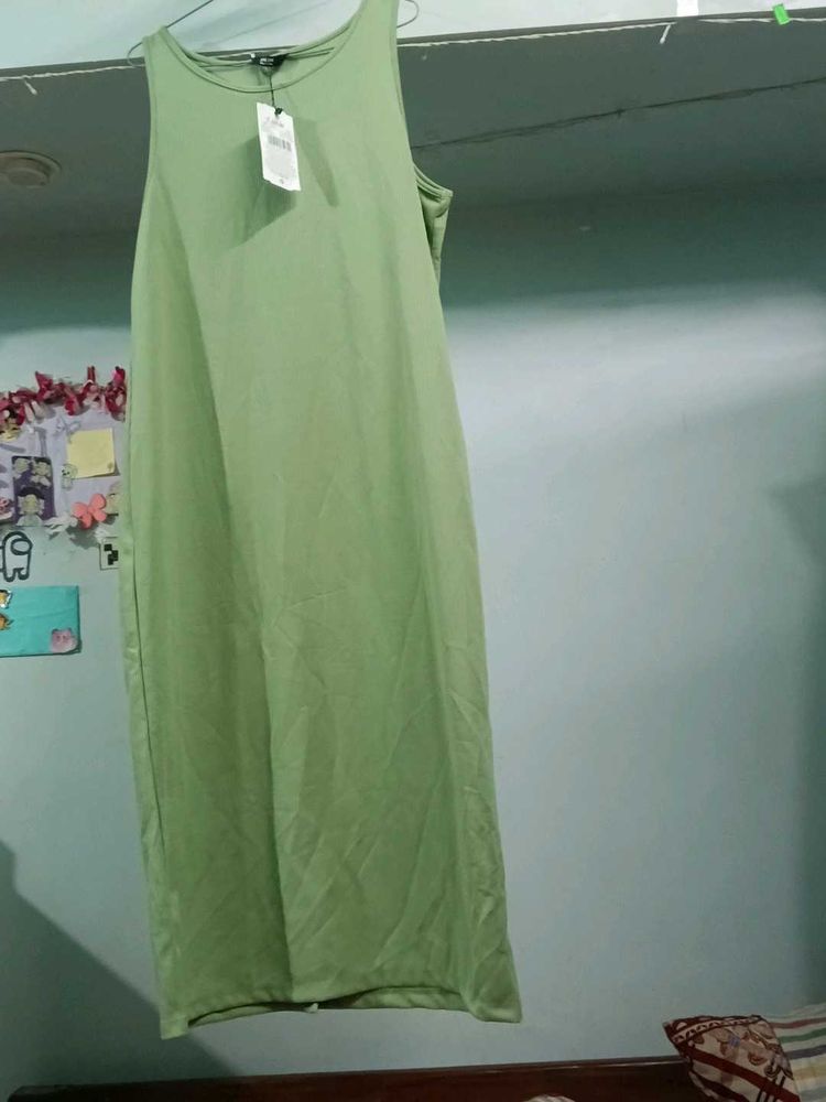 Solid Green Sleeveless Maxi Dress