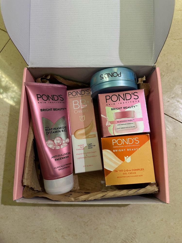 Pond's Skincare Kit