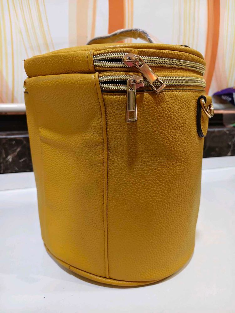 Chic Yellow Bucket Bag