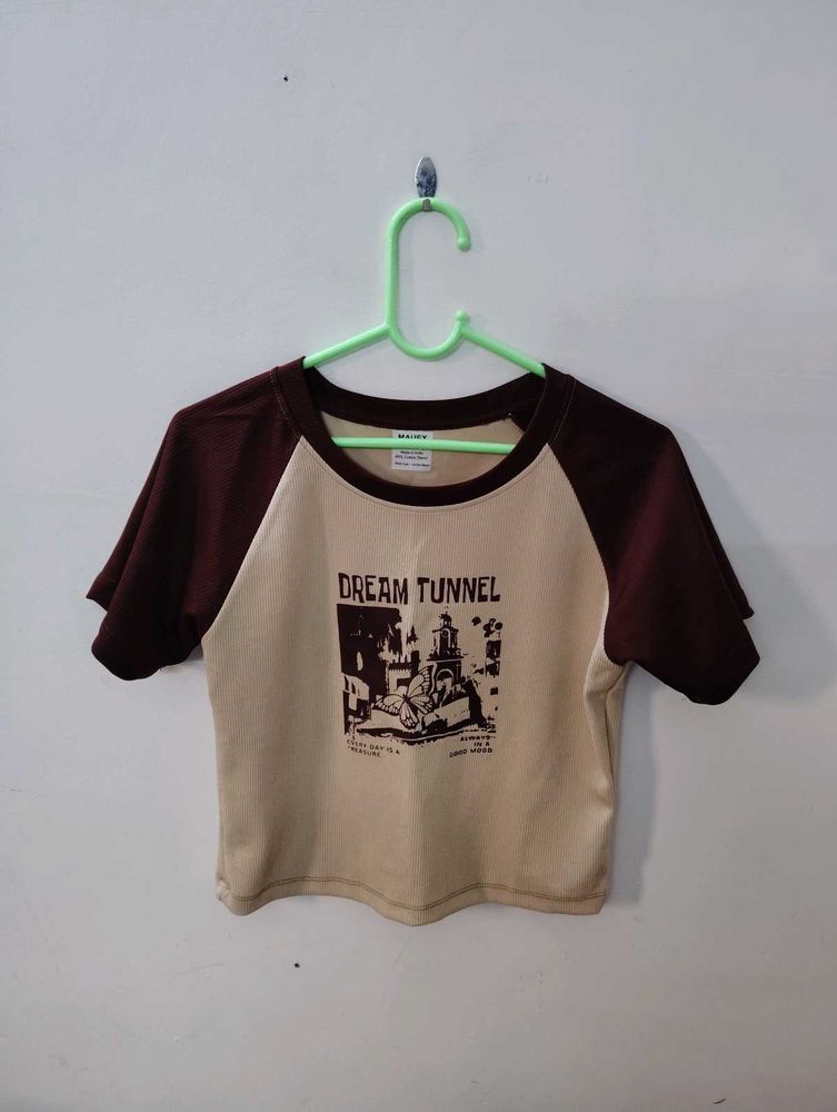 Dream Tunnel Graphic T-Shirt✨